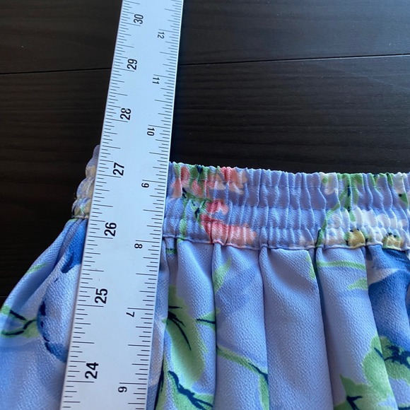 Vintage Skirt 8 Petite 90s Floral Pleated Midi Cottagcore Coquette soft feminine - Picture 5 of 5